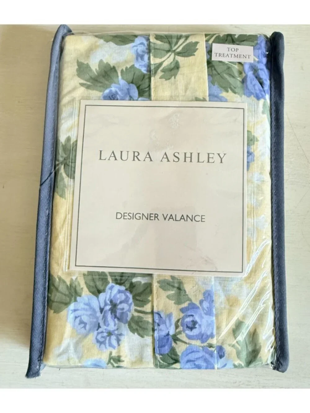 Laura Ashley Cassidy Designer Valance Top Treatment English Country Floral 50x25